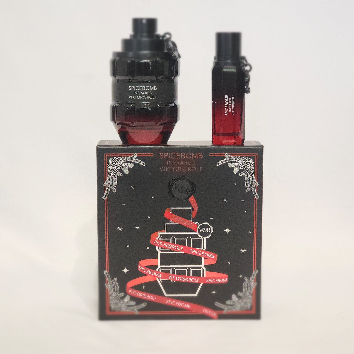 Spicebomb Infrared Viktor and Rolf 2Bottles Men Set, 3.04 + 0.68 oz EDT Spray