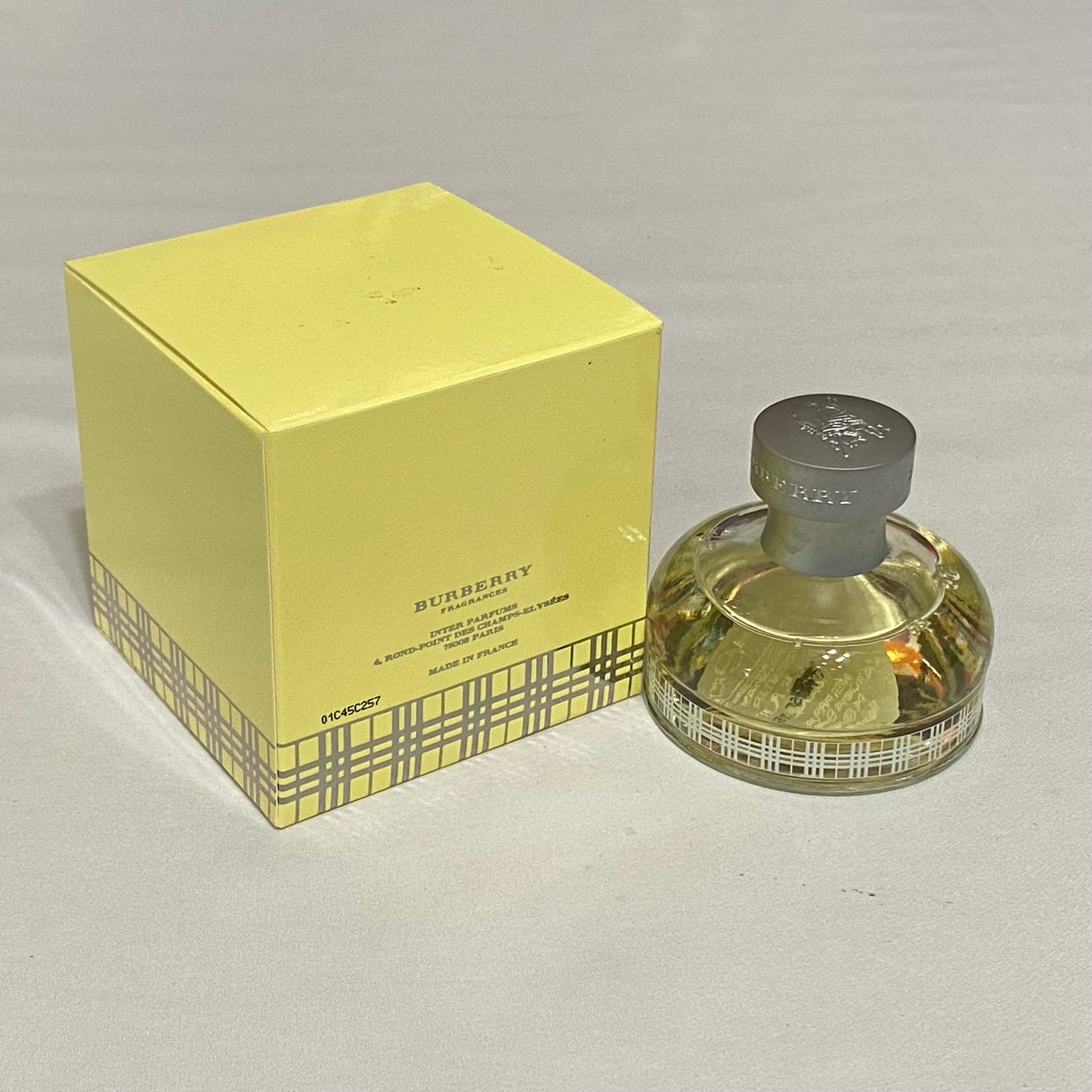Burberry Weekend Women 1.7 fl.oz / 50 ml eau de parfum spray - Batch Code: C257