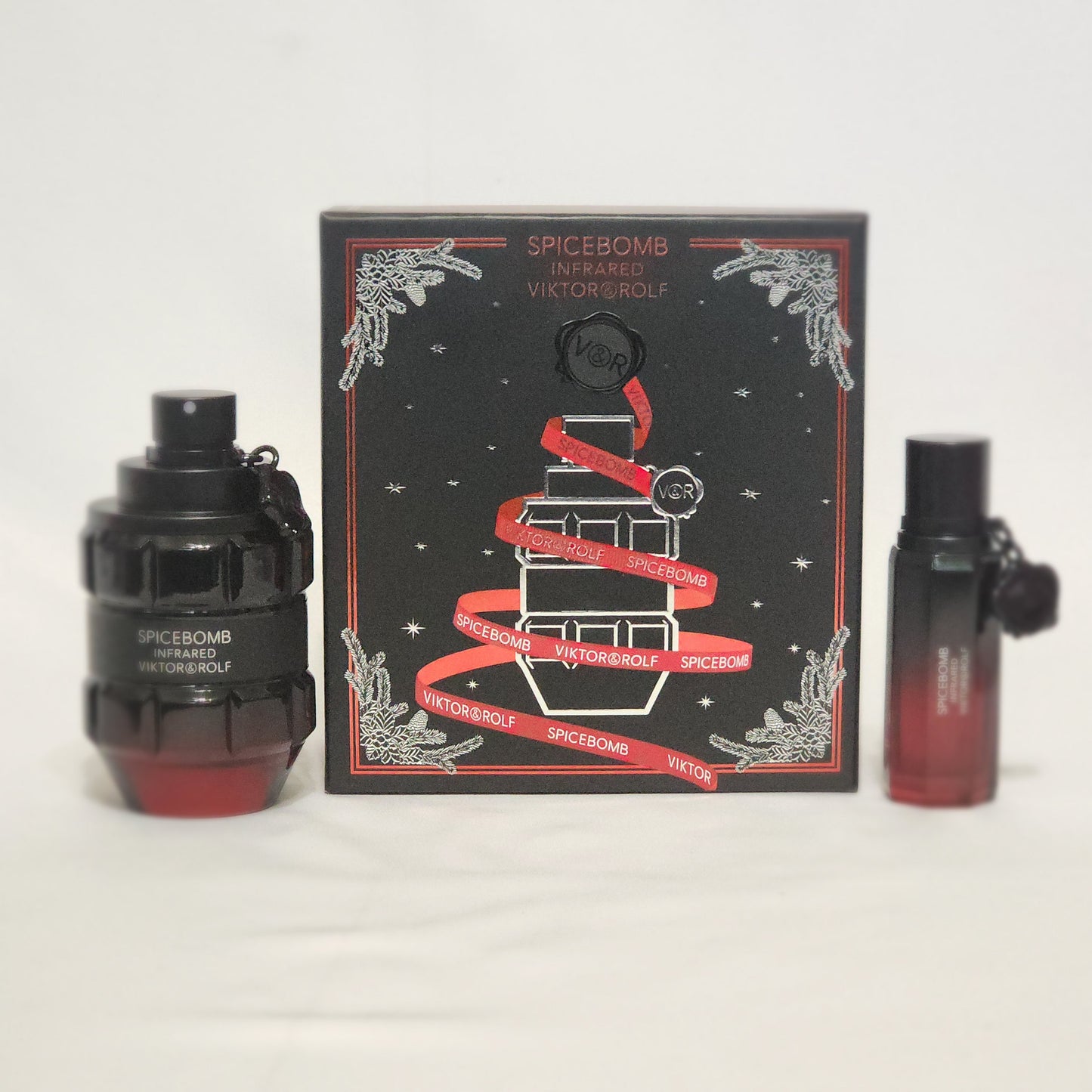 Spicebomb Infrared Viktor and Rolf 2Bottles Men Set,  3.04 + 0.68 oz EDT Spray