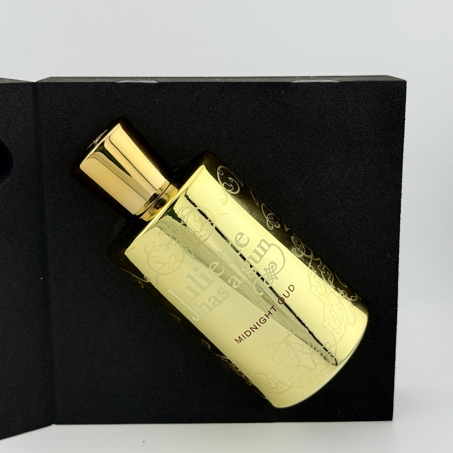 Midnight Oud by Juliette has a Gun for women 3.3 fl.oz / 100 ml eau de Parfum spray
