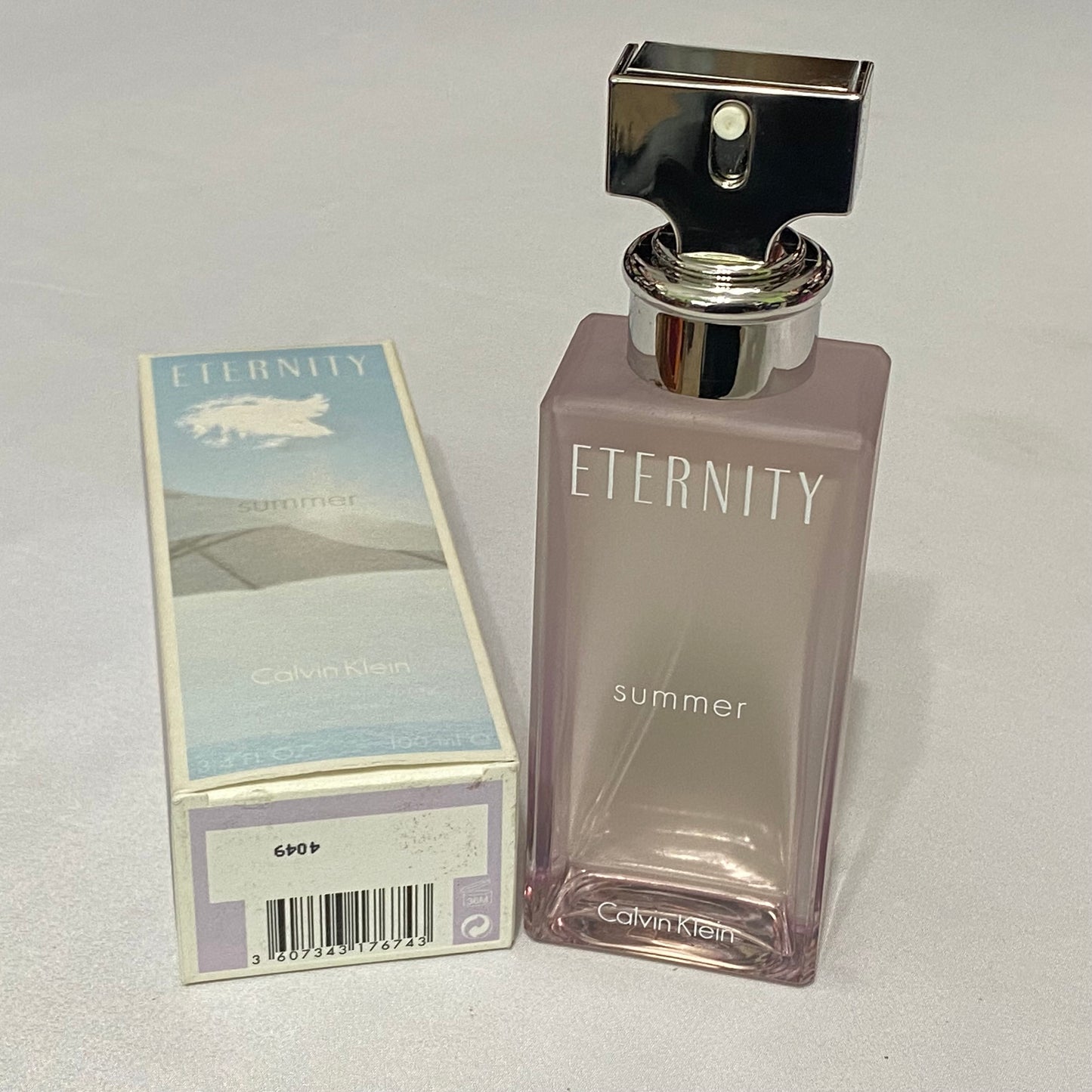 Eternity Summer 2014 by Calvin Klein for Women 3.3 fl.oz / 100 ml eau de toilette spray new No cellophane damaged box