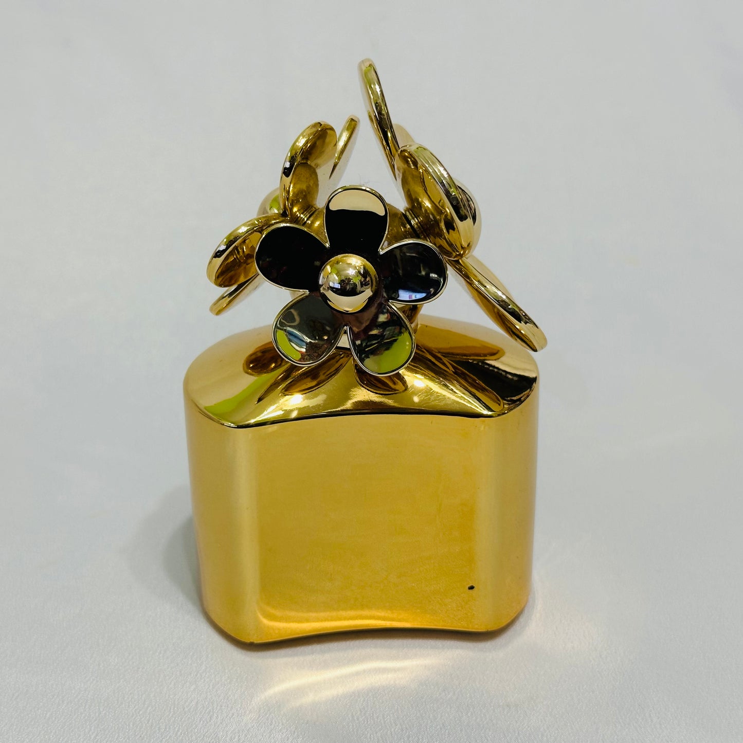 Vintage: Daisy Golden Edition Marc Jacobs Women 3.4 oz / 100 ml EDT spray - NoBox