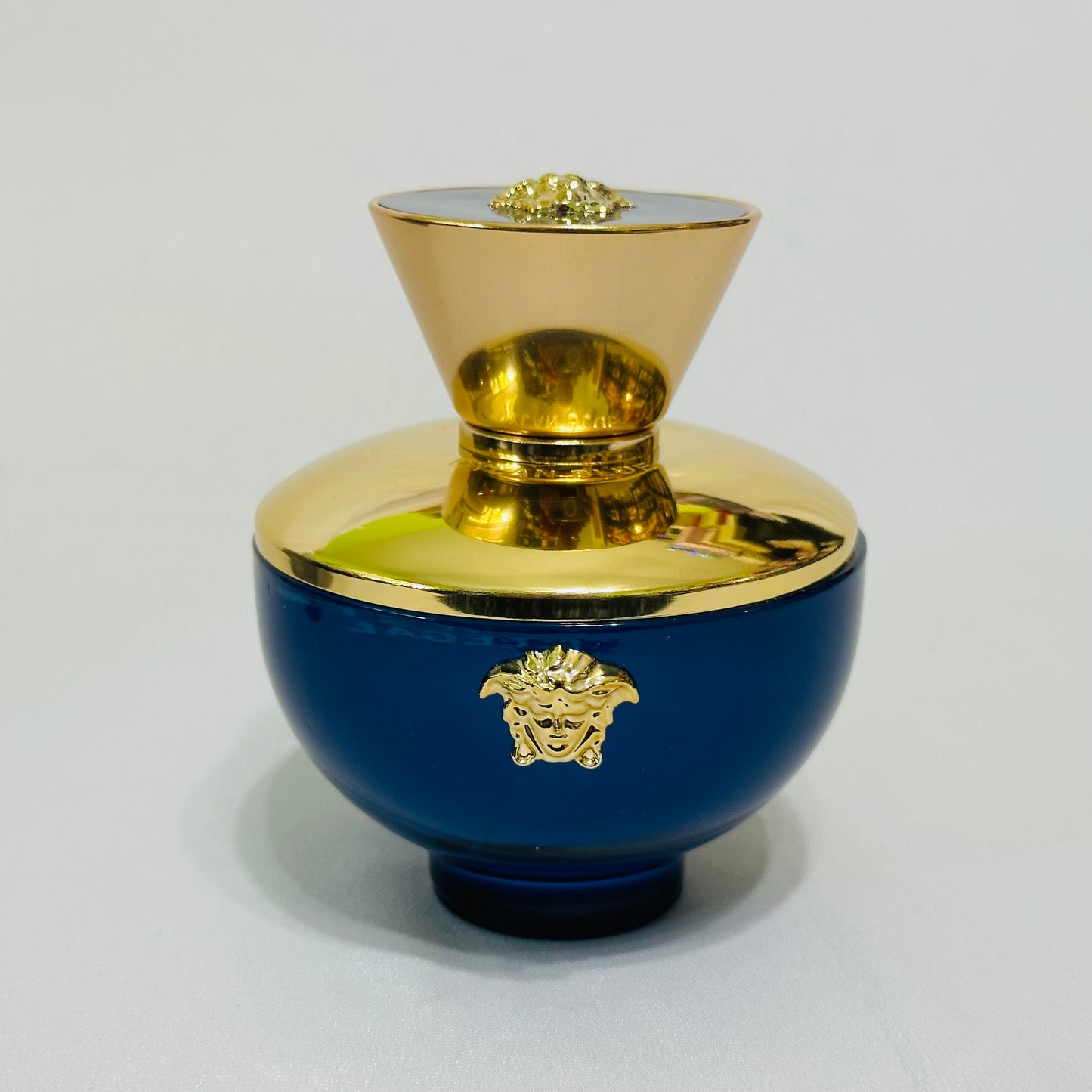 Dylan Blue by Versace Women 3.4 oz EDP spray - Protection box