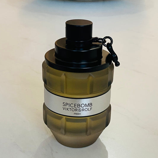 Spicebomb Fresh by Viktor and Rolf for Men 5.0 fl.oz / 150 ml Eau De Toilette Spray