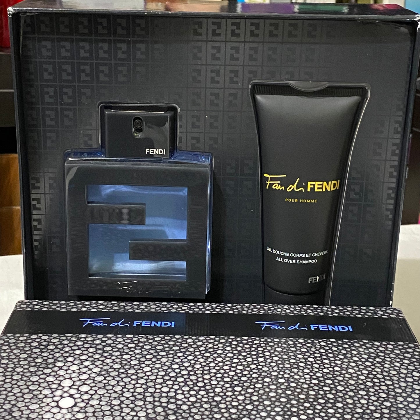Fan di Fendi Acqua Pour Homme 2 Piece Set Includes: 3.3 oz Eau de Toilette Spray + 3.3 oz All Over Shampoo